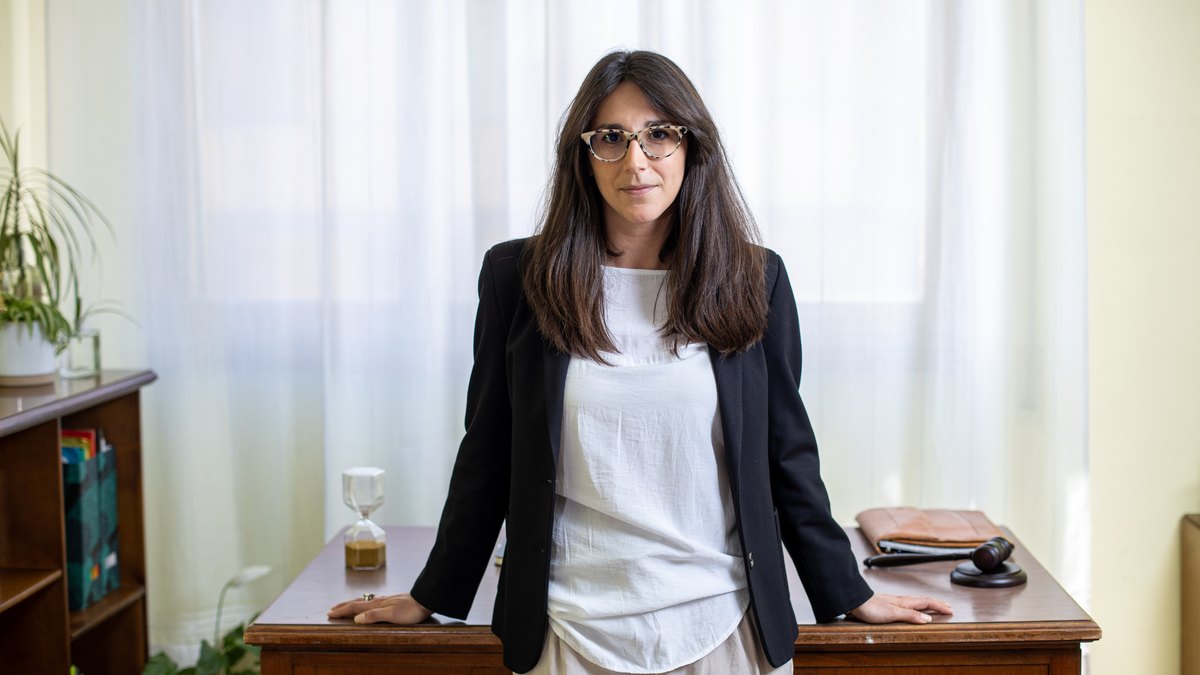 The Founder's Dilemma: When to Step Back from Leading Sales